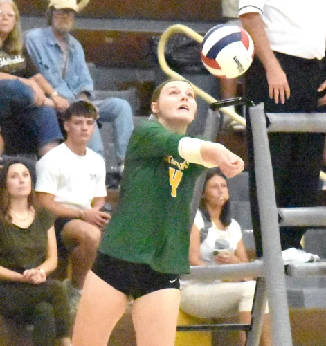 JM sweeps Brooke in volleyball opener